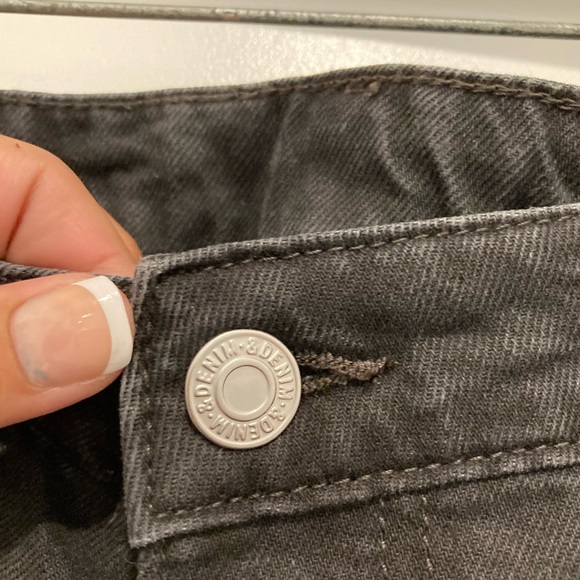 & Denim By H&M Loose Mom Jeans Black Wash Jeans - Picture 8 of 11